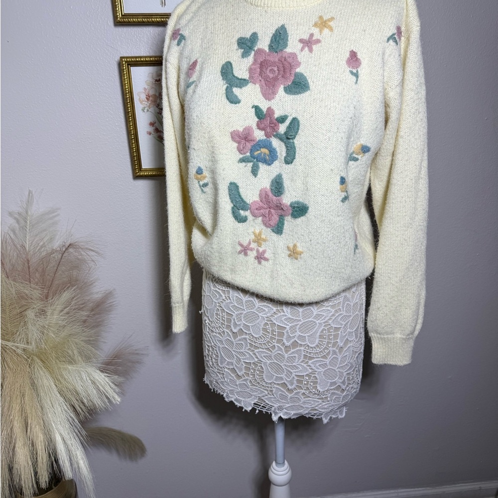 Floral Embroidered Cream Sweater